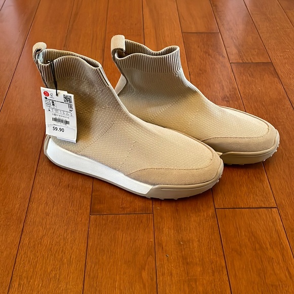 Zara tan booties/tennis - Picture 1 of 5
